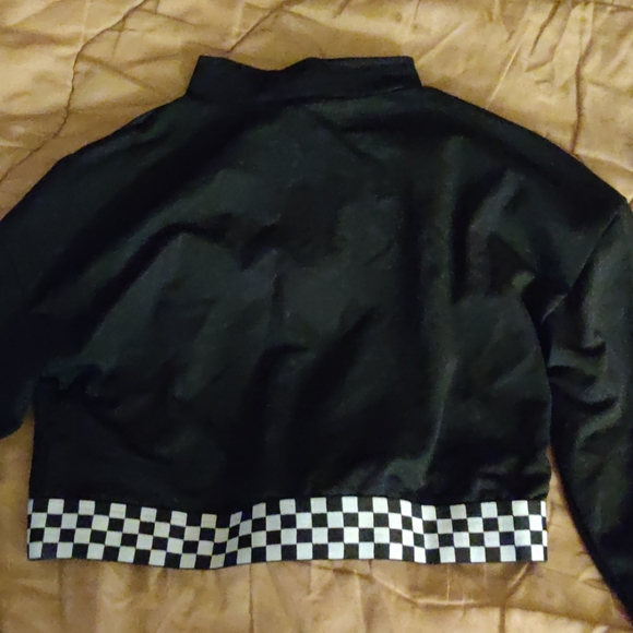 Crop top - Picture 3 of 3